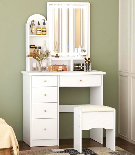 White dressing table with - dressing,