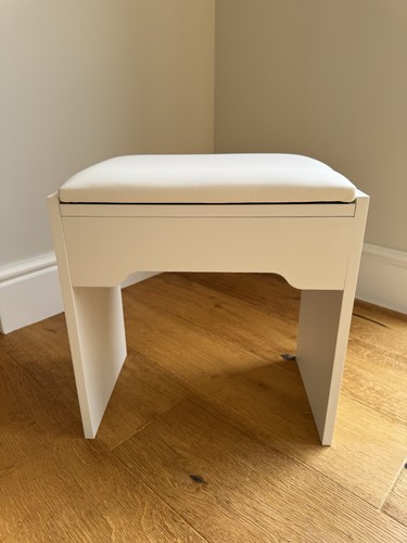White dressing table - dressing,