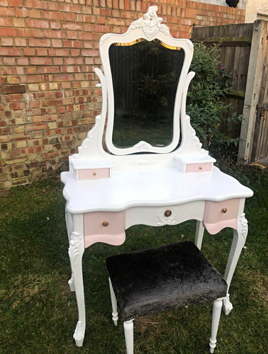 Shabby chic dressing - chic,
