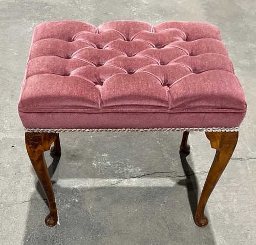 Deep pink dressing - dressing, table